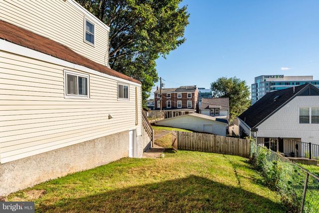 104 MERION AVE, West Conshohocken, PA 19428