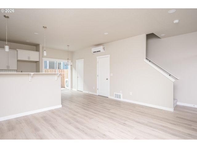 8355 N Newman Ave, Portland, OR 97203