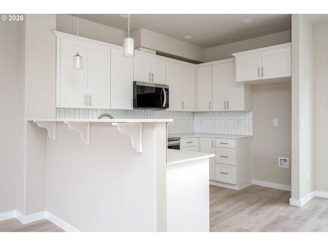 8355 N Newman Ave, Portland, OR 97203