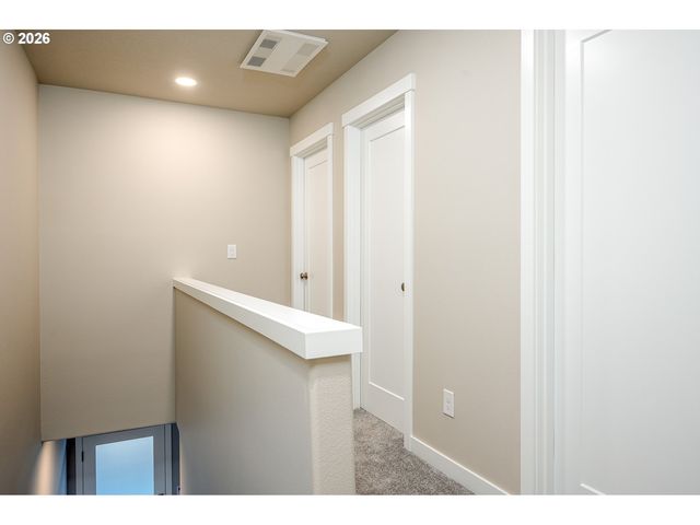 8355 N Newman Ave, Portland, OR 97203