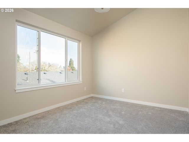 8355 N Newman Ave, Portland, OR 97203