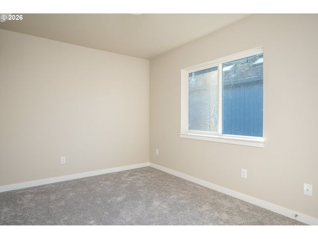 8355 N Newman Ave, Portland, OR 97203