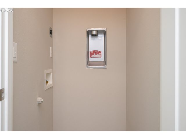 8355 N Newman Ave, Portland, OR 97203