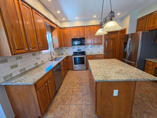 5541 Summer Boulevard, Galena, OH 43021