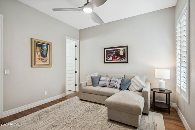 10720 E THORNTON Avenue, Mesa, AZ 85212