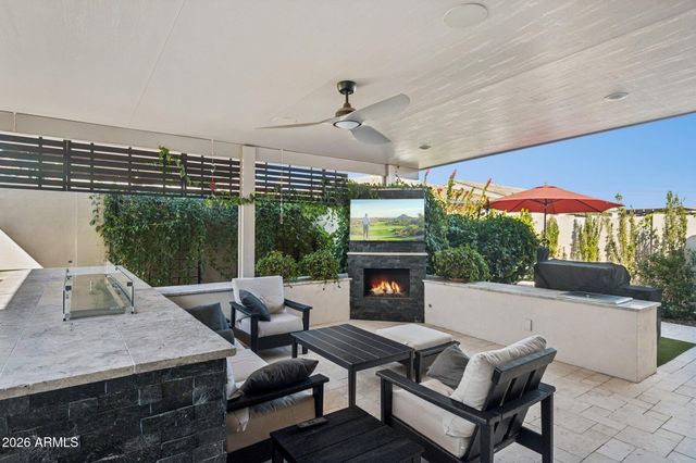 10720 E THORNTON Avenue, Mesa, AZ 85212