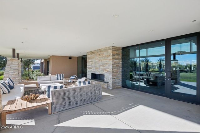 10720 E THORNTON Avenue, Mesa, AZ 85212