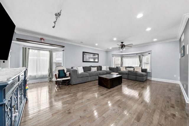 2637 Oak Street, River Grove, IL 60171