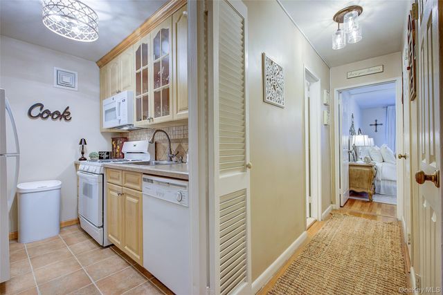 84-39 153rd Avenue 2F, Howard Beach, NY 11414