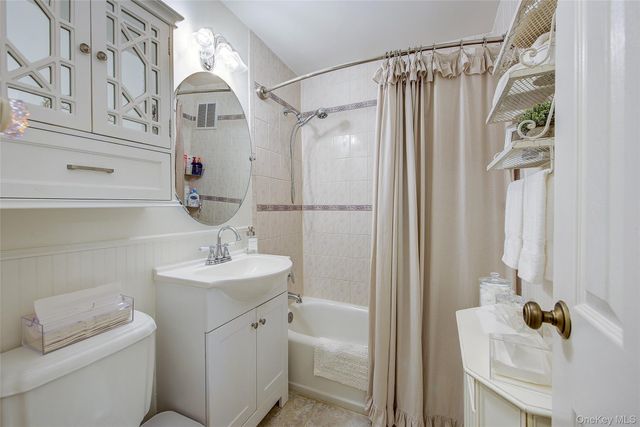 84-39 153rd Avenue 2F, Howard Beach, NY 11414