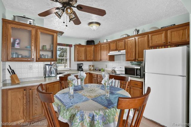9450 Dexter Pinckney Road, Pinckney, MI 48169