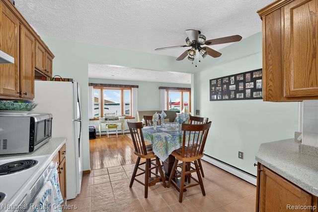 9450 Dexter Pinckney Road, Pinckney, MI 48169
