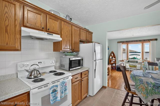 9450 Dexter Pinckney Road, Pinckney, MI 48169