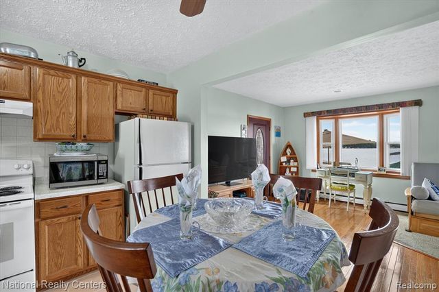 9450 Dexter Pinckney Road, Pinckney, MI 48169