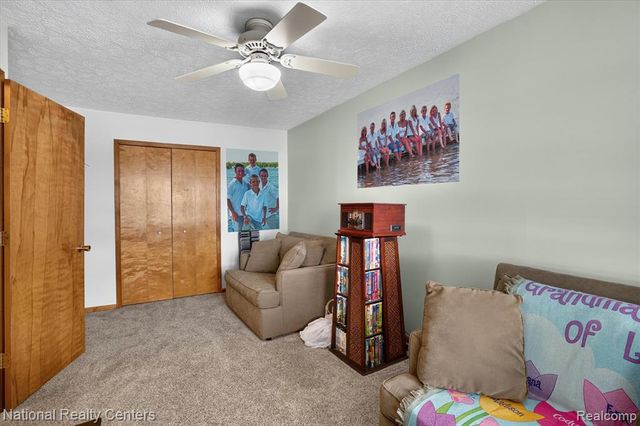 9450 Dexter Pinckney Road, Pinckney, MI 48169