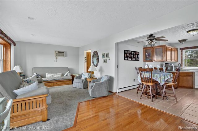 9450 Dexter Pinckney Road, Pinckney, MI 48169