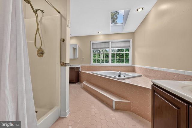 1482 WESTCLIFF DR, Pasadena, MD 21122