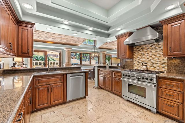 2969 Racetrack View, Del Mar, CA 92014