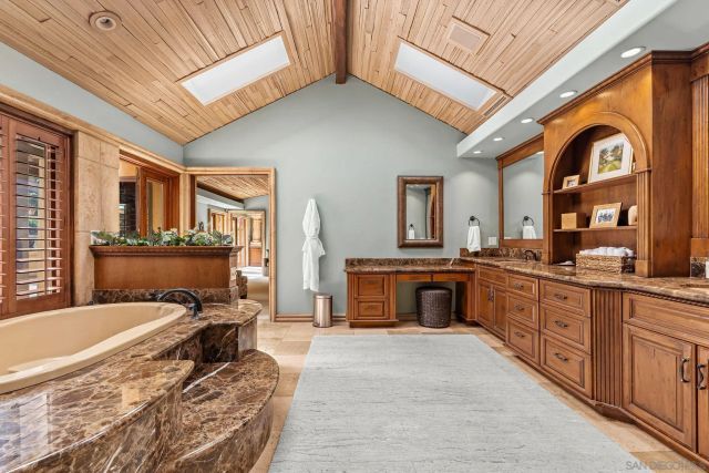 2969 Racetrack View, Del Mar, CA 92014