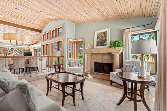 2969 Racetrack View, Del Mar, CA 92014