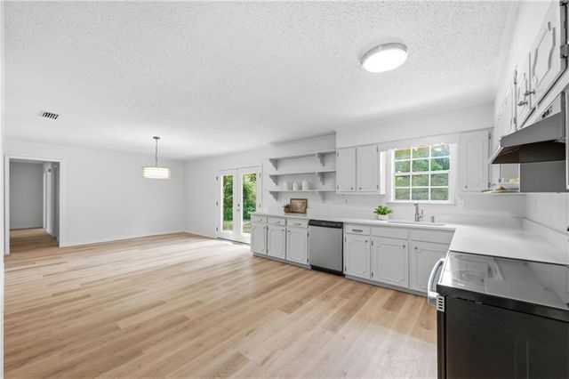 3565 Randy Court, Semmes, AL 36575