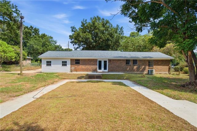3565 Randy Court, Semmes, AL 36575