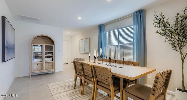 2081 W ROSELLE Avenue, Apache Junction, AZ 85120