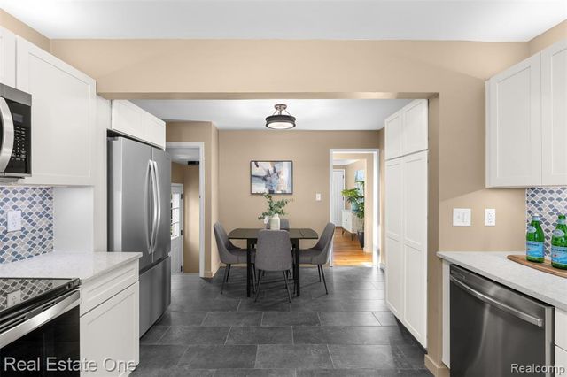 1411 Bauman Avenue, Royal Oak, MI 48073