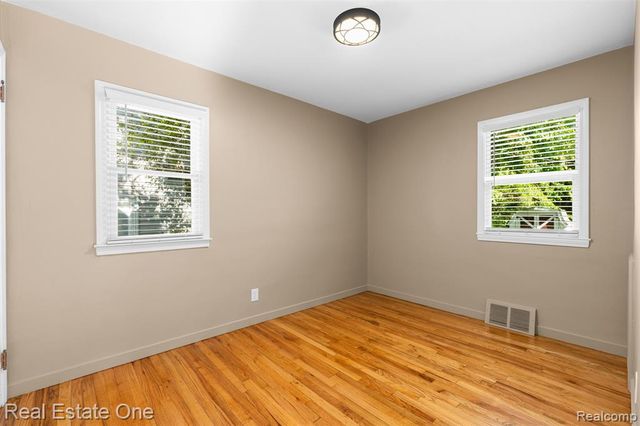 1411 Bauman Avenue, Royal Oak, MI 48073
