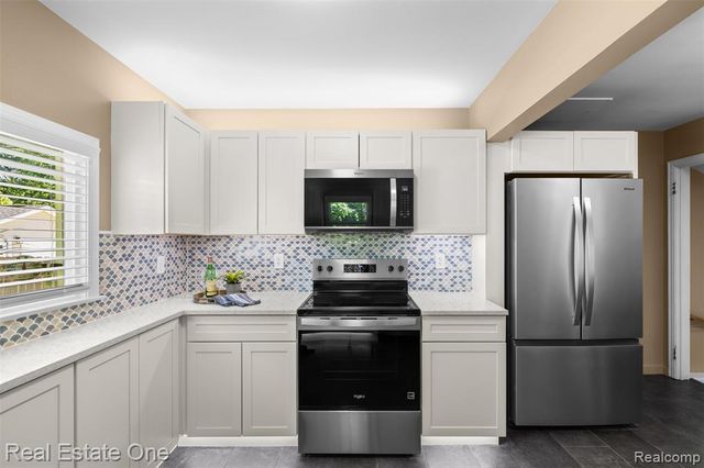 1411 Bauman Avenue, Royal Oak, MI 48073