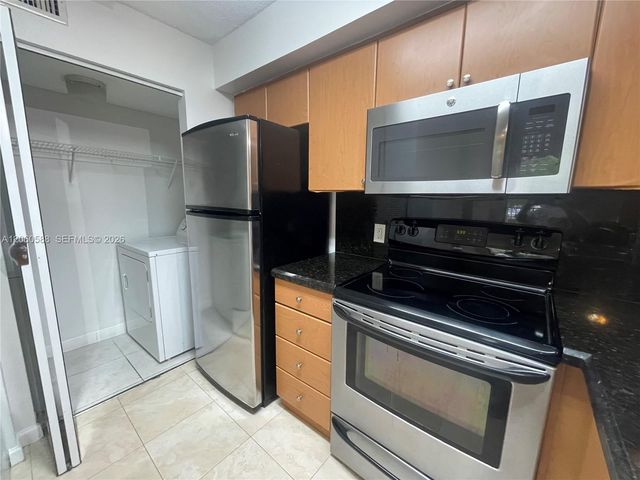 530 S Park Road 2811, Hollywood, FL 33021