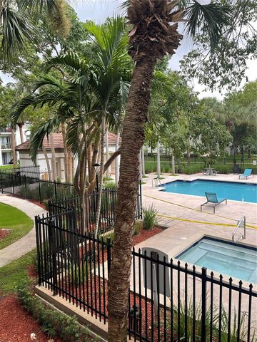 530 S Park Road 2811, Hollywood, FL 33021