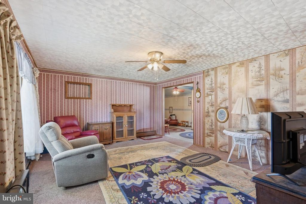 117 HEARTWOOD RD, LEVITTOWN, PA 19056 — photo 4