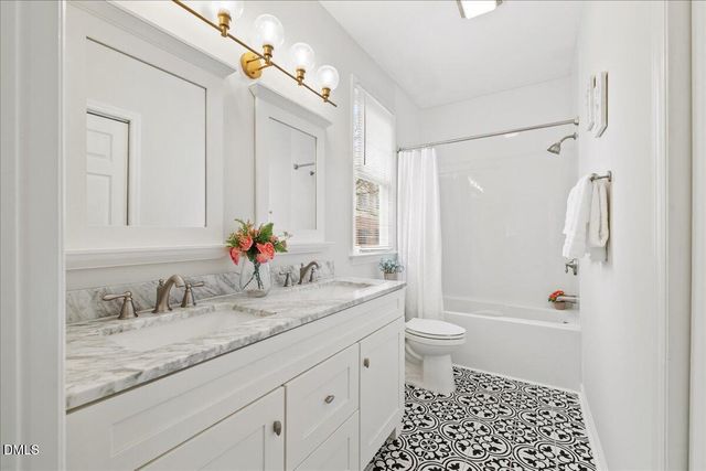 800 Savannah Ridge Road 116, Holly Springs, NC 27540