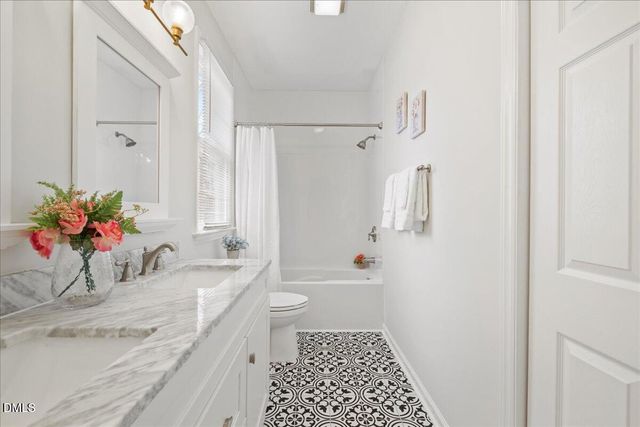 800 Savannah Ridge Road 116, Holly Springs, NC 27540