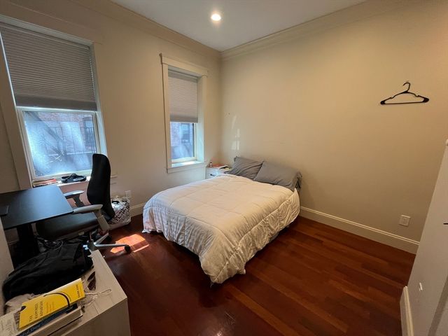 170 Saint Botolph Street 4, Boston, MA 02116