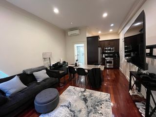 170 Saint Botolph Street 4, Boston, MA 02116