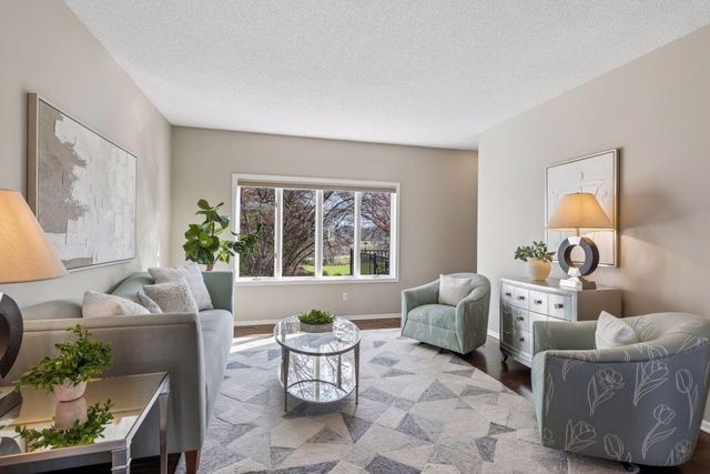 2070 Woodstone Drive, Victoria, MN 55386