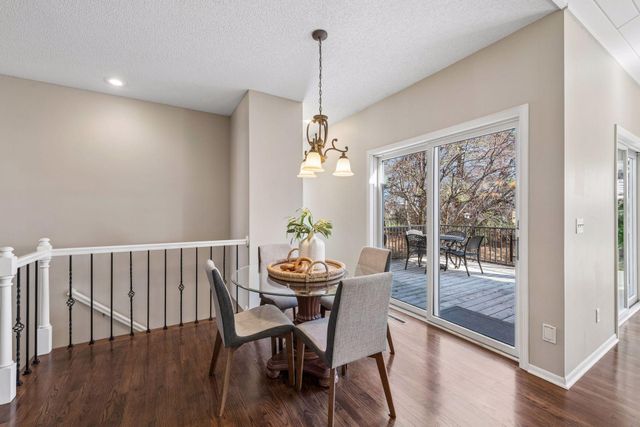 2070 Woodstone Drive, Victoria, MN 55386