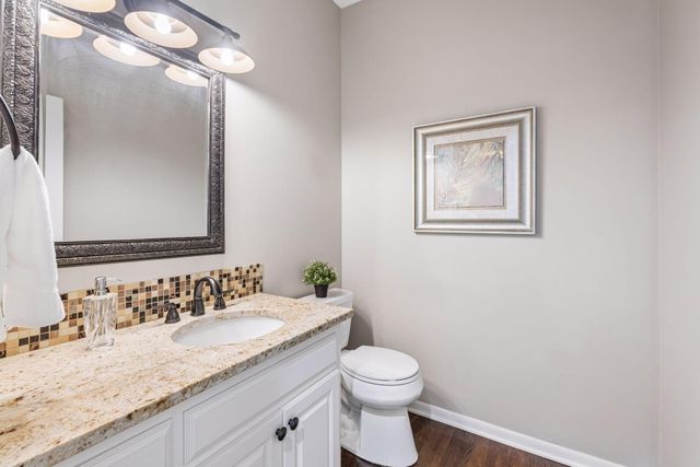 2070 Woodstone Drive, Victoria, MN 55386