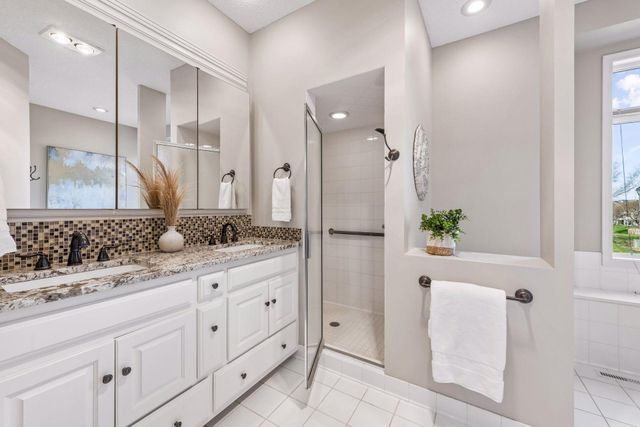 2070 Woodstone Drive, Victoria, MN 55386