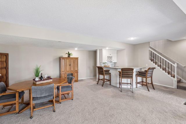 2070 Woodstone Drive, Victoria, MN 55386