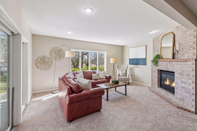 2070 Woodstone Drive, Victoria, MN 55386