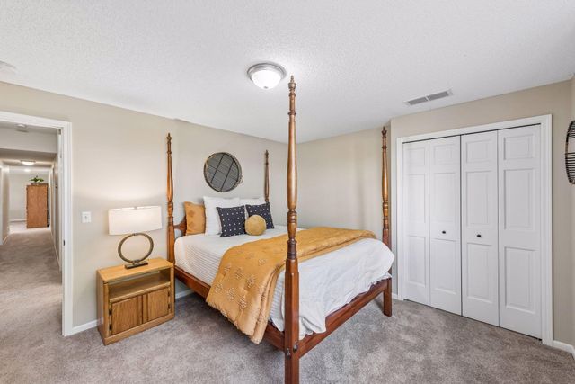 2070 Woodstone Drive, Victoria, MN 55386