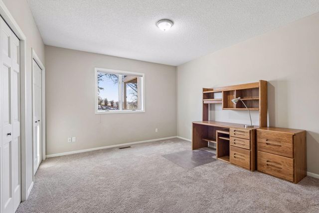 2070 Woodstone Drive, Victoria, MN 55386