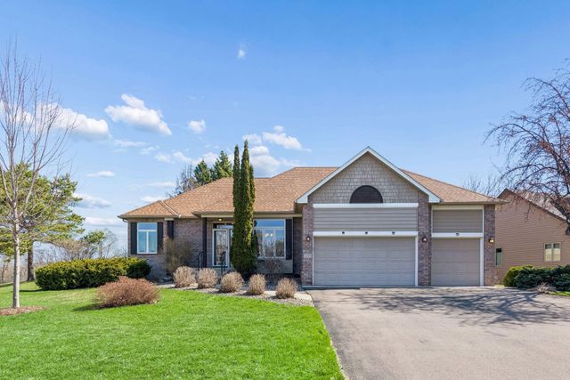 2070 Woodstone Drive, Victoria, MN 55386