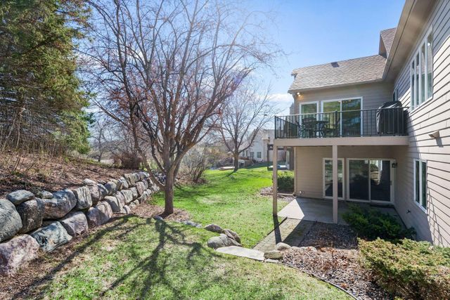 2070 Woodstone Drive, Victoria, MN 55386