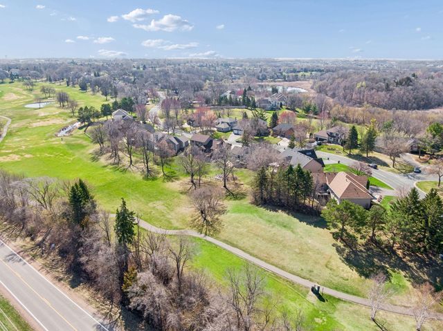 2070 Woodstone Drive, Victoria, MN 55386