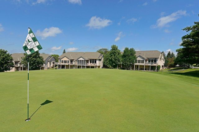 2070 Woodstone Drive, Victoria, MN 55386