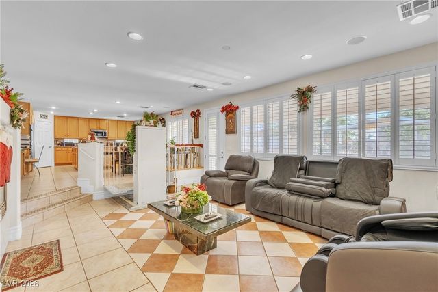 6681 Blue Sapphire Avenue, Las Vegas, NV 89110